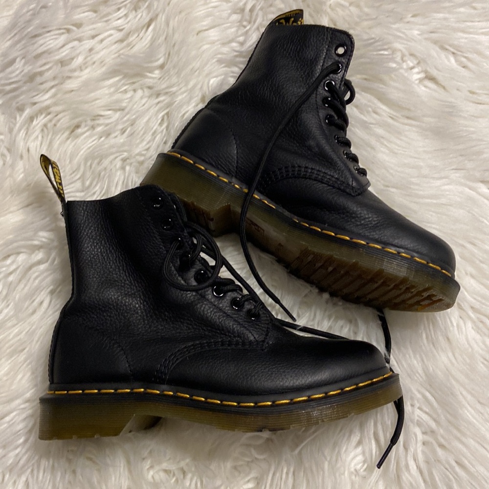 Dr.Martens  AirWaiz Women’s Boots size 7 BNWOT see all photos color black - Picture 12 of 16